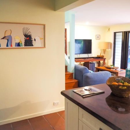 Number 2 On The Beach | Beautiful Beachfront Villa Port Douglas Luaran gambar